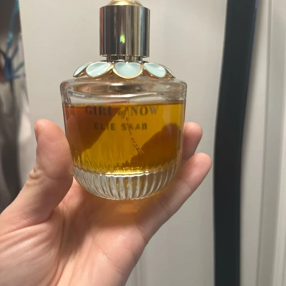 Elie Saab Girl of Now Fragrance 90ml - Picture 2 of 3